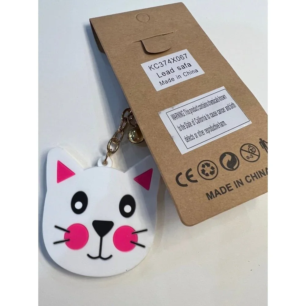 NWT PVC White Cat Head Keychain/ Bag Clip‎